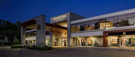 The Newly Renovated Kingsley Bloomfield Hills Hotel Helps Get Focus#N ...