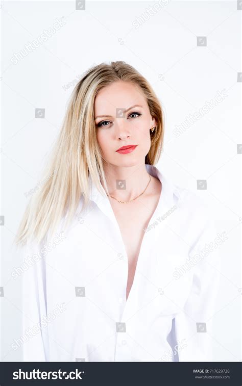 Portrait Sexy Blonde Wet Long Hair Stock Photo 717629728 Shutterstock