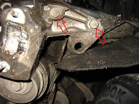 Снятие и замена кронштейна опоры двигателя Audi A6 C6 2004 - 2011