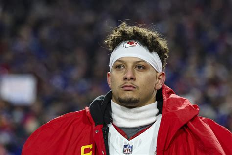 Patrick Mahomes Responds to 'Dad Bod' Comments After NFL Shares ...