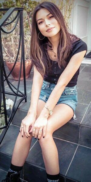 Miranda Cosgrove Leaked Nude Photos And Videos