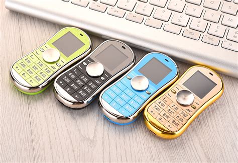 Это телефон-спиннер с AliExpress. Стоит 1300 рублей