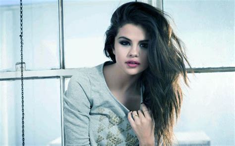 Selena Gomez Height Weight Bra Size Body Measurements Celebily