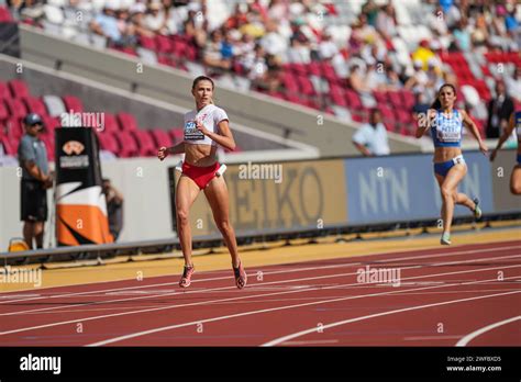 Natalia KACZMAREK Participating In The 400 Meters At The World