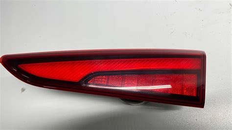 HYUNDAI KONA LIFT LED LAMPA PRAWA W KLAPĘ TYŁ TYLNA 21 23 ROK Shrot pl