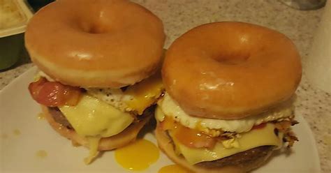 We Did A Bad Thing Krispy Kreme Egg And Bacon Burgers Imgur