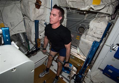 Weightlifting In Weightlessness Why Astronauts Are Doing Deadlifts In Space