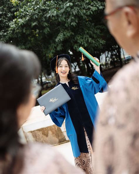 FELD | Timeless Graduation Photoshoot | Where Fashion Meets Identity 🎓