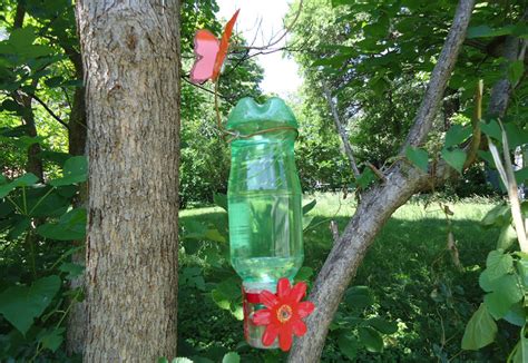 Hummingbird Feeder DIY Made from Soda Bottle and Seasoning Container ...