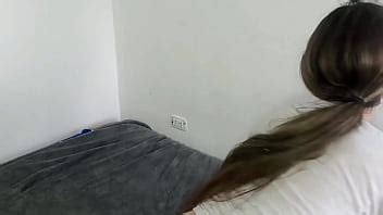 Linda Latina Se Encuentra Perdida Lejos De Casa Y Le Pide Ayuda A Desconocido Pero Este La Ayuda