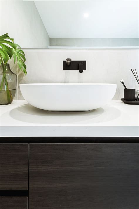 Roseville Chase - #1 Bathroom & Kitchen Renovations Sydney | Novalé