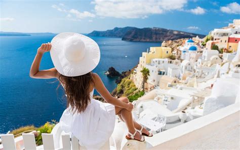 Instagram Vs Reality Influencer Reveals Santorini Behind The Scenes