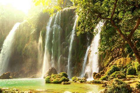 Ban Gioc - Detian Falls in Vietnam - Beautiful places. Best places in ...