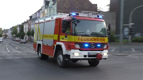 Massives Bullhorn Hornwechsel Einsatzfahrten Zur Eingeklemmten Person