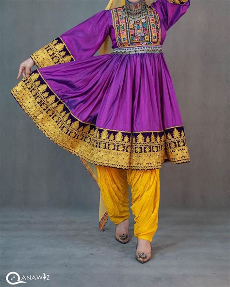 چو استاده ای٬دست افتاده گیر — Traditional Pashtun Dress