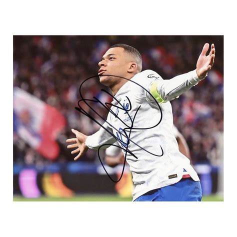 Signed Autograph MBAPPÉ Kylian - All-Autographes.com