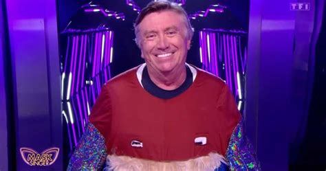 Jacques Legros La Star Du Jt Surprend Tout Le Monde Dans Le Costume