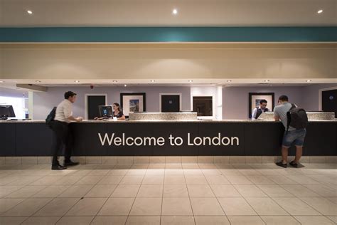 Transit Guide to Thistle City Barbican Hotel in St Luke’s 7