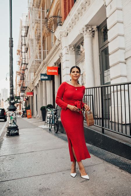 Nueve Formas De Combinar Nuestro Vestido Rojo Con Diferentes Zapatos Y