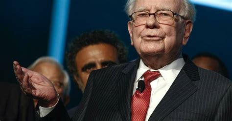 Buffett Slashes Berkshire Hathaways Apple Stake The Senior Senior