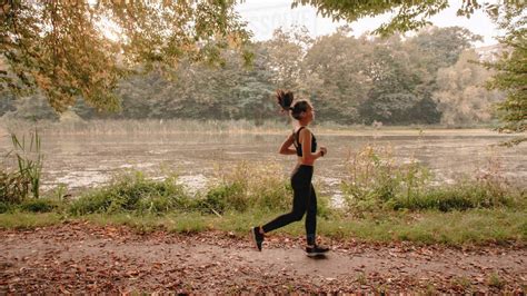 How To Jog Properly Our Running Coaches Best Tips Rockay