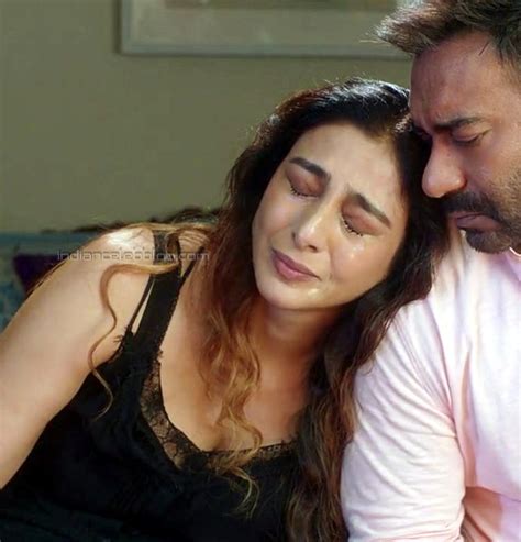 Tabu Bollywood Saree M Hot Hd Caps Indiancelebblog