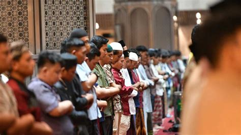 Doa Sholat Tarawih Dan Witir Lengkap Nu Arab Latin Artinya