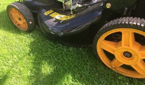 How To Replace Rear Wheels On Honda Lawn Mower