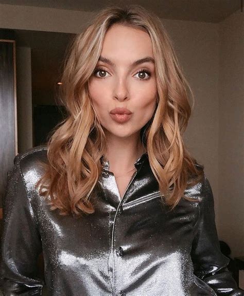 Jodie Comer 🤍 On Instagram “that Jaw Line And The Cheek Bones Arhhggg She’s Perfect 🥺😭