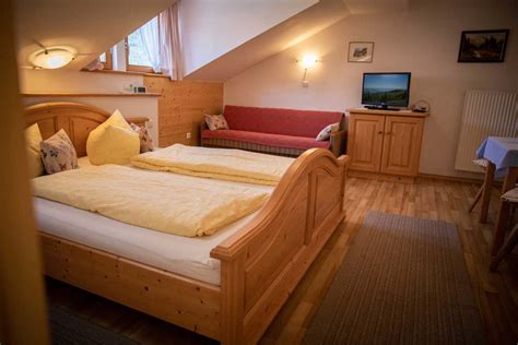 Doppelzimmer Cafe Pauli in Aschau Pension Ferienwohnungen Gästezimmer