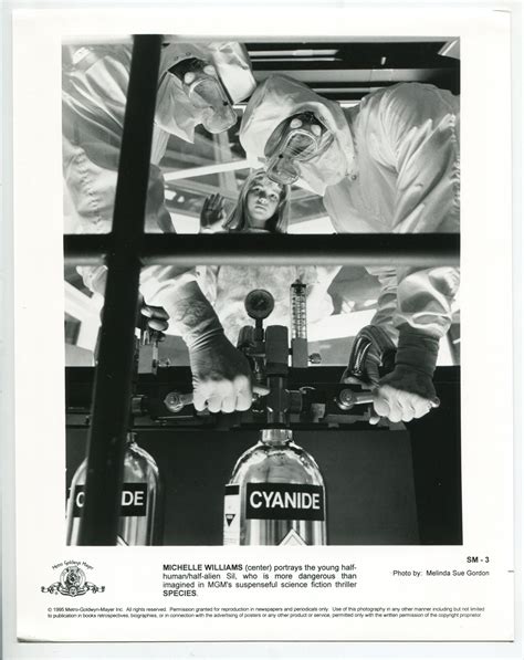 Species-Michelle Williams-8x10-B&W-Still-Action-Horror-Sci-Fi-NM: Fine ...