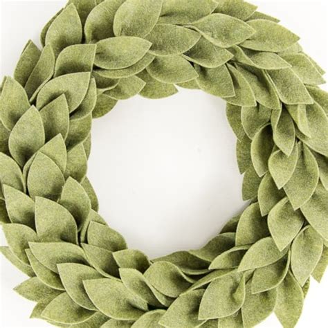 25+ DIY Felt Wreath Ideas — Gathering Beauty