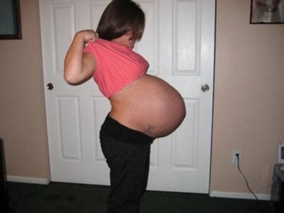 38 Weeks Pregnant With Twins Belly