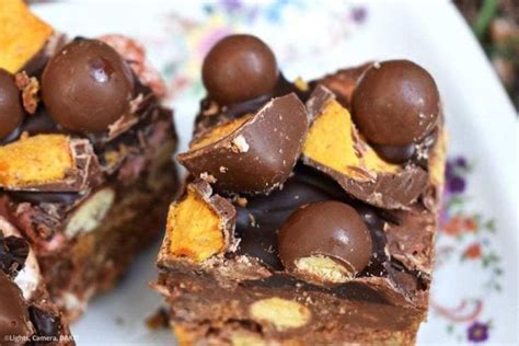 Honeycomb Rocky Road Recipe Chocolate Digestive Biscuits Baking