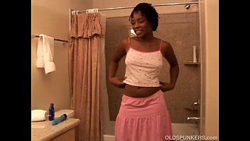 Super Sexy Slim Black MILF Fucks Her Soaking Wet Pussy XVIDEOS
