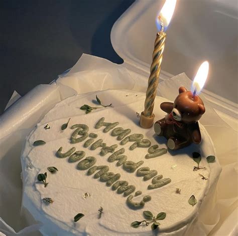 HOBI DAY On Twitter RT JORworld Was Looking Through The Cake