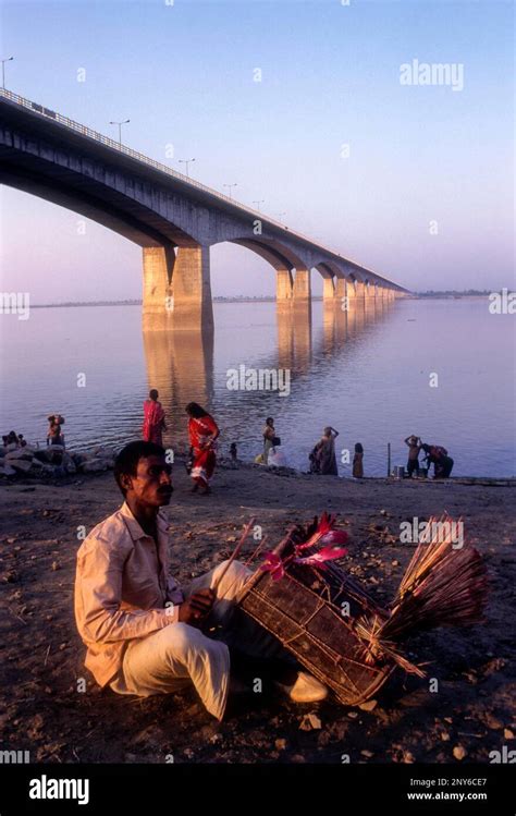 Mahatma Gandhi Setu in Patna, Bihar, longest river bridge in India ...