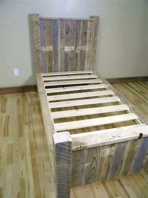 Elegant Pallet Bed Pallets