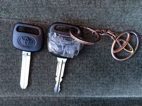 Болванка ключа зажигания (оригинал). — Toyota Mark II (90), 2,5 л, 1995 ...