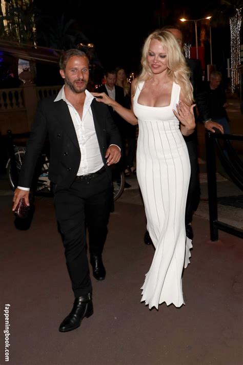 Pamela Anderson Mepamelaanderson Pamelaanderson Nude OnlyFans Leaks The Fappening Photo