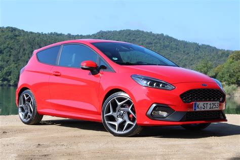 Ford Fiesta St 3 Door Photos And Specs Photo Ford Fiesta St 3 Door Interior Model And 35