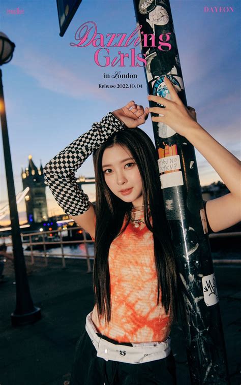 Kep1er - 1st Photobook 'Dazzling Girls in London' Previews | kpopping