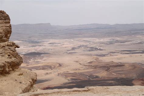 Mitzpe Ramon Crater Cliff, Israel Stock Photo - Image of landscape ...