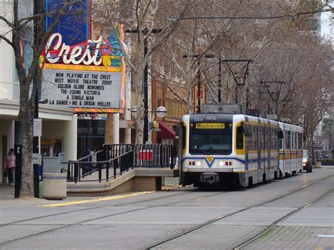 Rt Light Rail Sacramento Regional Transit A Two Car Train Flickr