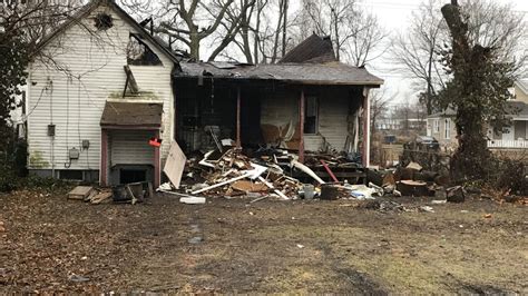 Firefighter Suffers Minor Injuries In Springfield House Fire