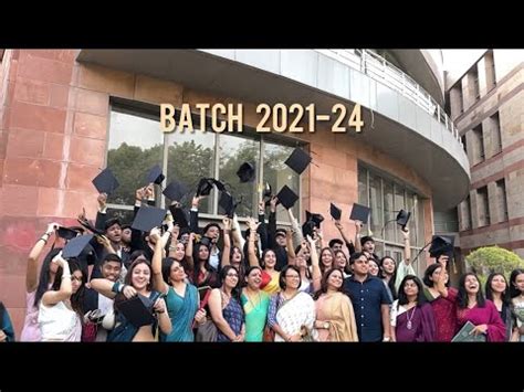 This Is How You Organise A Successful Farewell In Delhi University