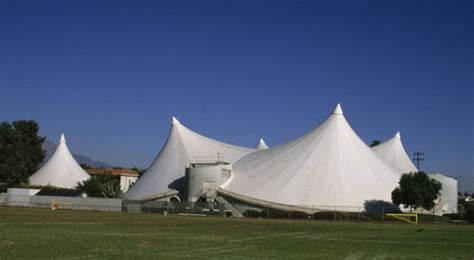 University of La Verne Campus Center (La Verne, 1973) | Structurae