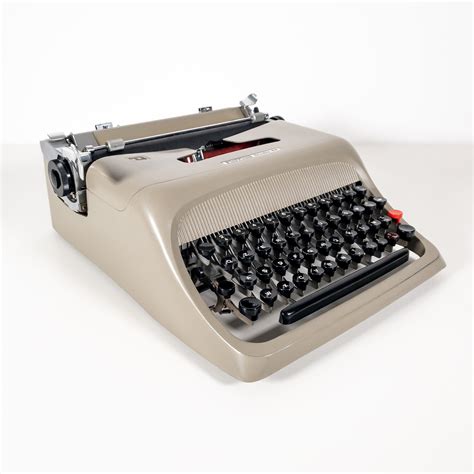 Macchina Da Scrivere Olivetti Studio 44 1952