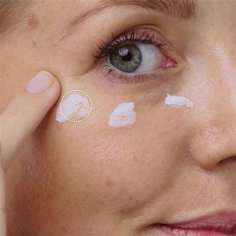 Pro Makeup Artist Beauty Tips & Makeup Looks | Bobbi Brown Cosmetics