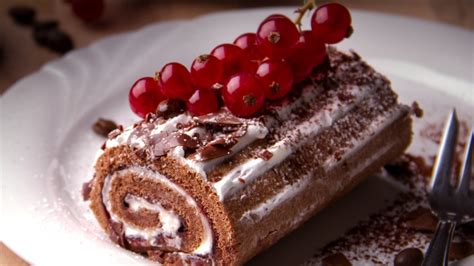 Receta De Brazo De Gitano De Chocolate Con Cerezas